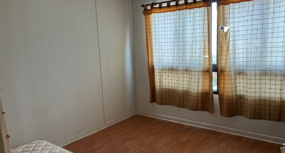 For sale 1 bed condo in Suan Luang, Bangkok