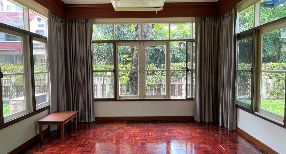 出租 和 出售 5 卧室 独立屋 在 Chatuchak, 曼谷