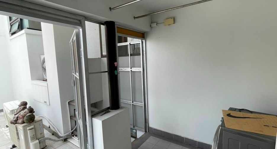 出租 和 出售 5 卧室 独立屋 在 Chatuchak, 曼谷