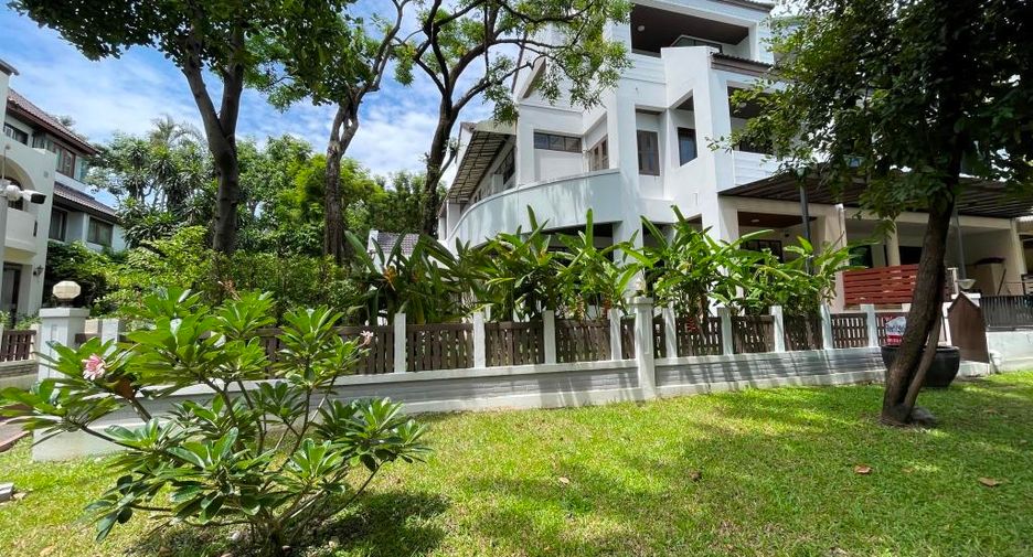 出租 和 出售 5 卧室 独立屋 在 Chatuchak, 曼谷