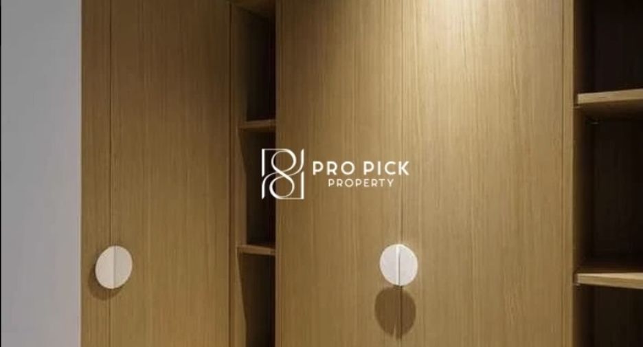For rent 2 bedrooms condo in Bang Rak, Bangkok