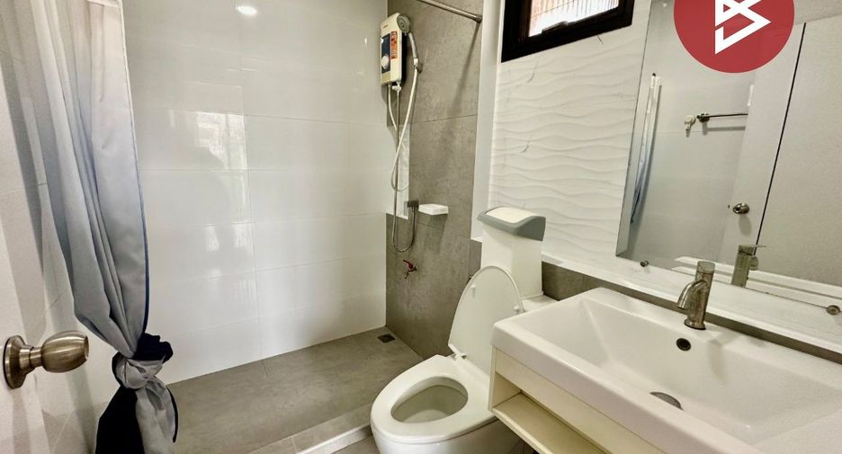 For rent and for sale 3 bedrooms house in Si Racha, Chonburi