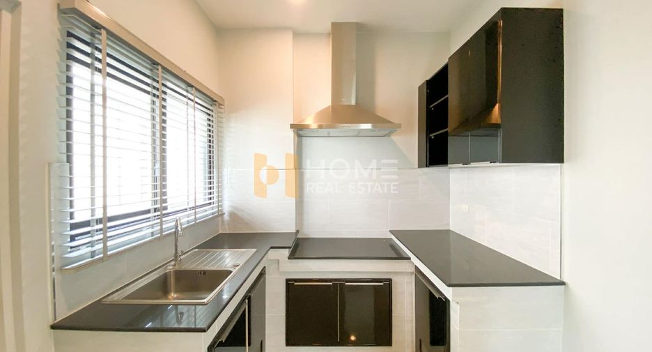Casa en venta de 4 habitaciones en Bang Kruai, Nonthaburi