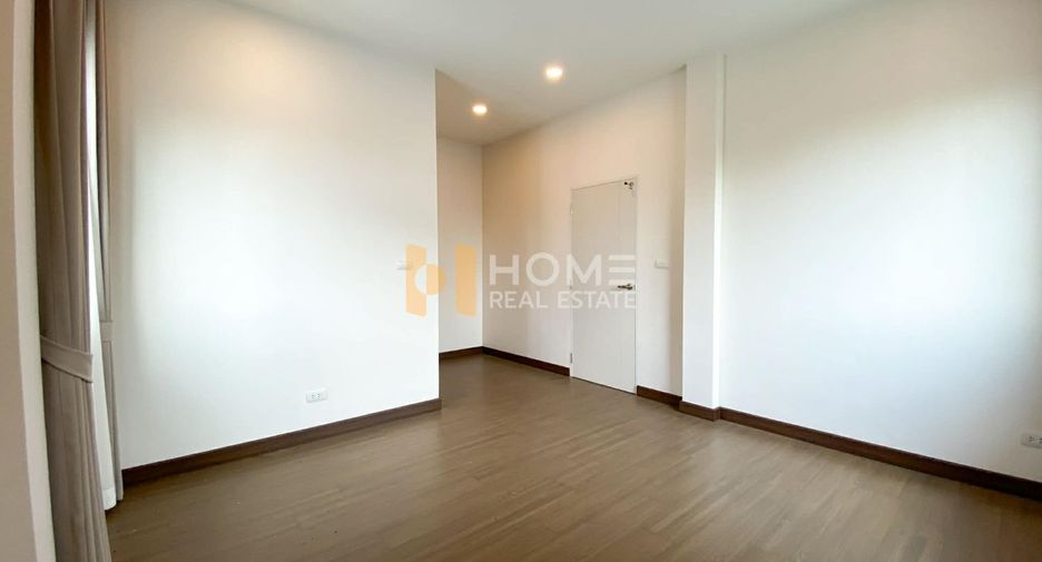 Casa en venta de 4 habitaciones en Bang Kruai, Nonthaburi