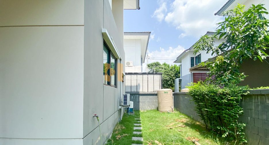Casa en venta de 4 habitaciones en Bang Kruai, Nonthaburi