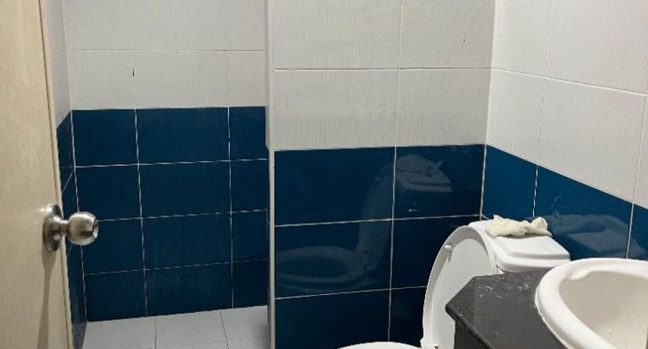 Продажа 3 спальни таунхаус в Pluak Daeng, Районг
