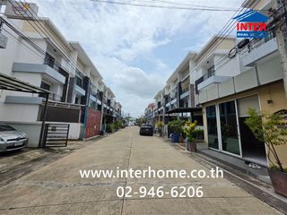 For sale 3 bedrooms townhouse in Nong Khaem, Bangkok