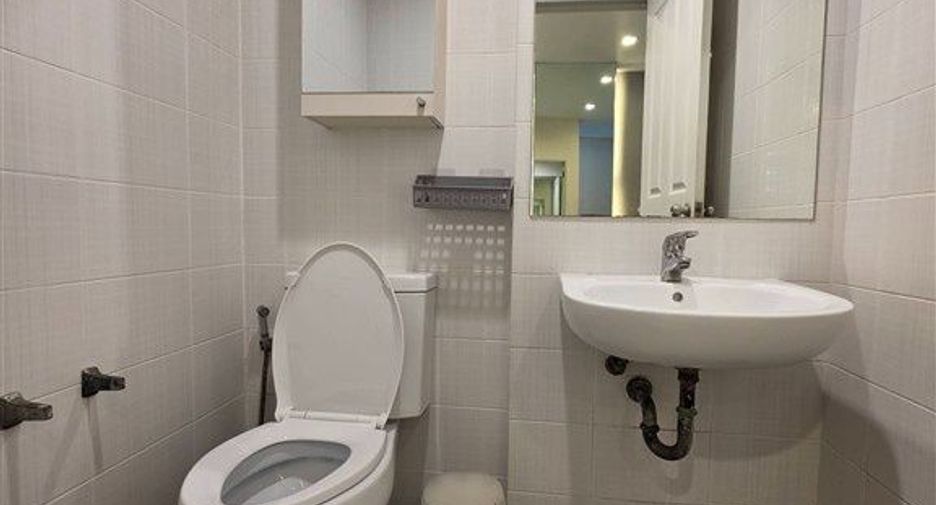 For sale 3 ベッドルーム townhouse in Nong Khaem, Bangkok