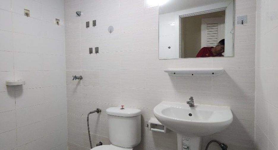 Casa adosada en venta de 3 habitaciones en Bang Phli, Samut Prakan