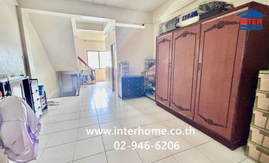 For sale 1 bed retail Space in Khlong Sam Wa, Bangkok