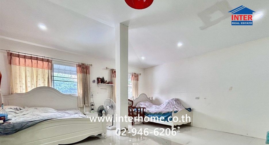For sale 3 bedrooms house in Khlong Sam Wa, Bangkok