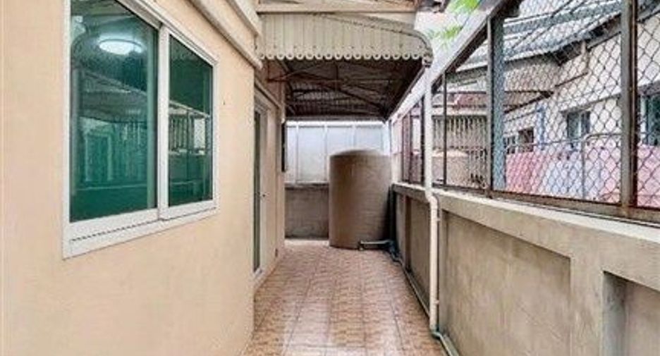 For sale 3 bedrooms house in Khlong Sam Wa, Bangkok