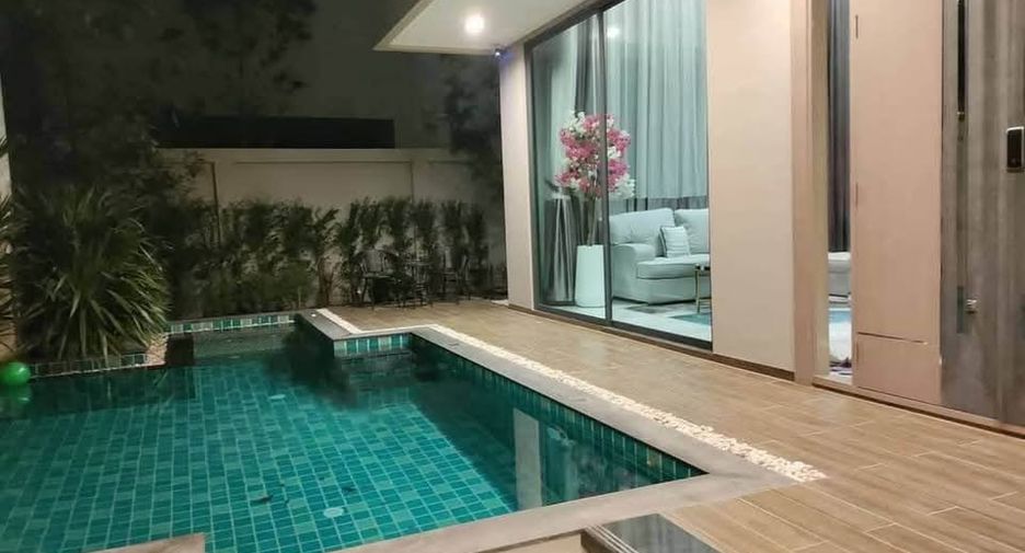 For rent and for sale 4 bedrooms villa in Huay Yai, Pattaya