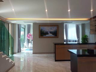For rent and for sale 4 bedrooms villa in Bang Lamung, Chonburi