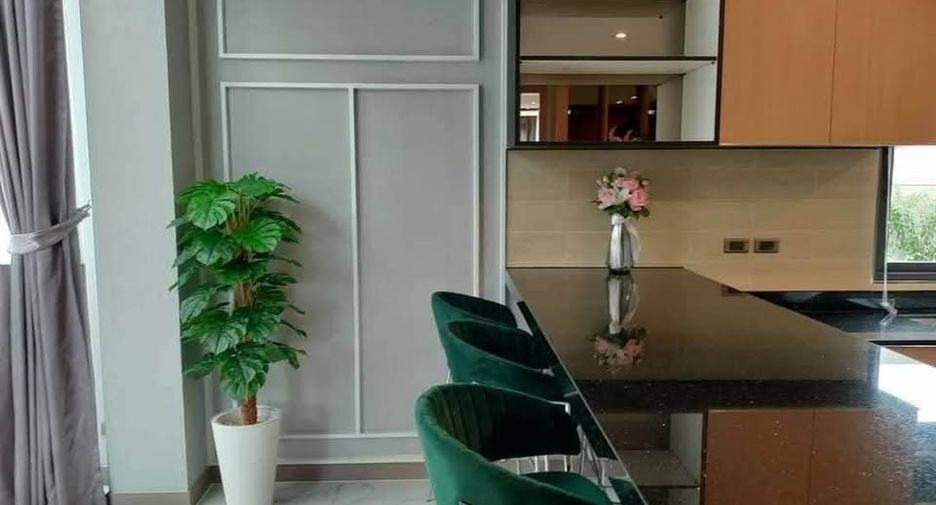 For rent and for sale 4 bedrooms villa in Huay Yai, Pattaya