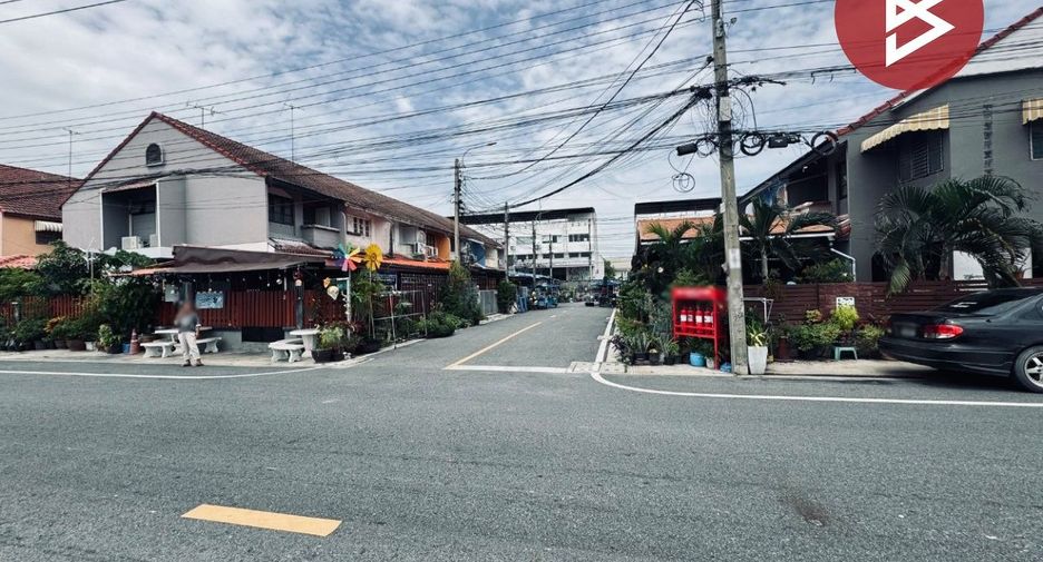 Casa adosada en venta de 2 habitaciones en Bang Sao Thong, Samut Prakan