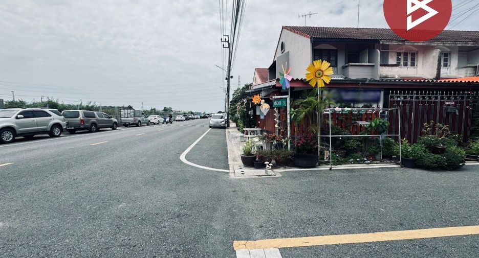 Casa adosada en venta de 2 habitaciones en Bang Sao Thong, Samut Prakan
