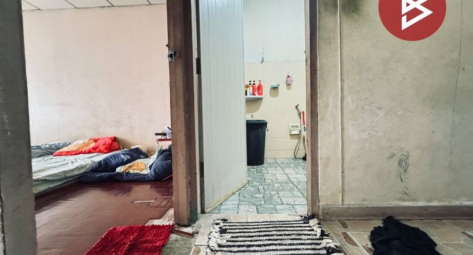Casa adosada en venta de 2 habitaciones en Bang Sao Thong, Samut Prakan