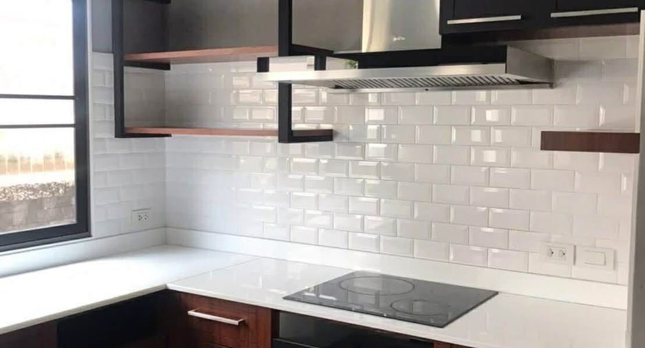 For rent 4 bedrooms house in Suan Luang, Bangkok