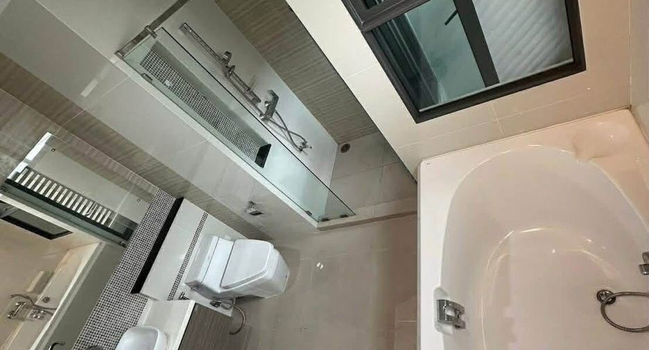 For rent 4 bedrooms house in Suan Luang, Bangkok