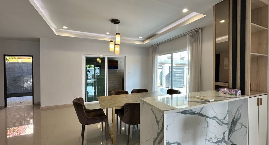 For sale 6 bedrooms villa in Jomtien, Pattaya