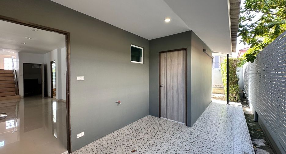 For sale 6 bedrooms villa in Jomtien, Pattaya