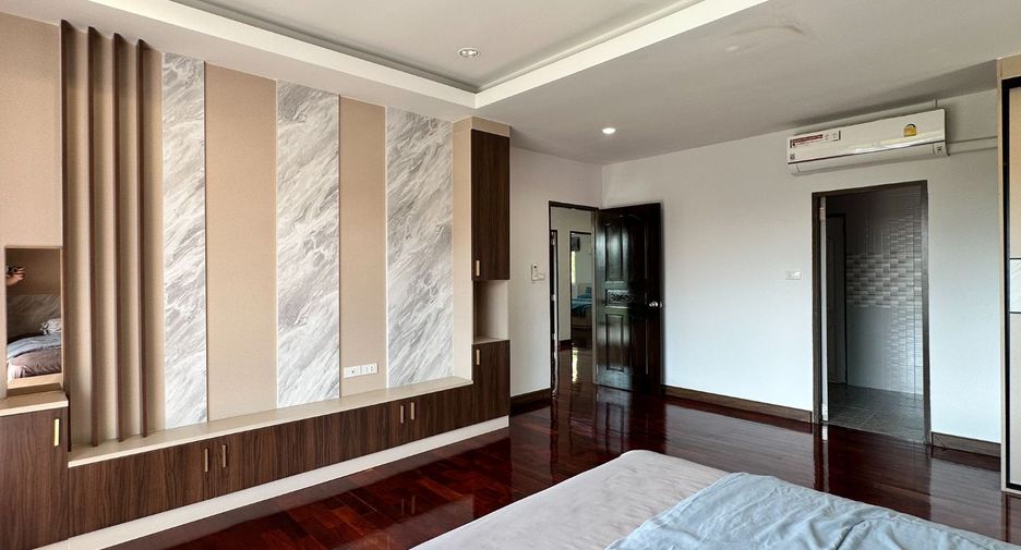 For sale 6 bedrooms villa in Jomtien, Pattaya