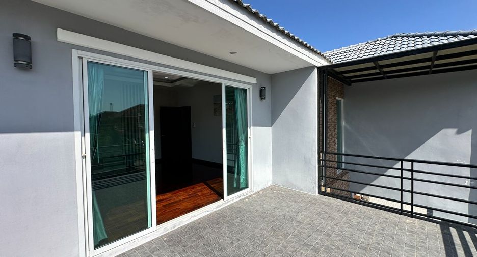 For sale 6 bedrooms villa in Jomtien, Pattaya