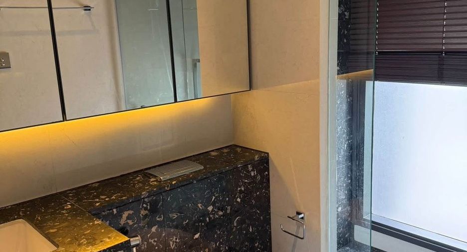 Condo en alquiler de 2 habitaciones en Khlong Toei, Bangkok