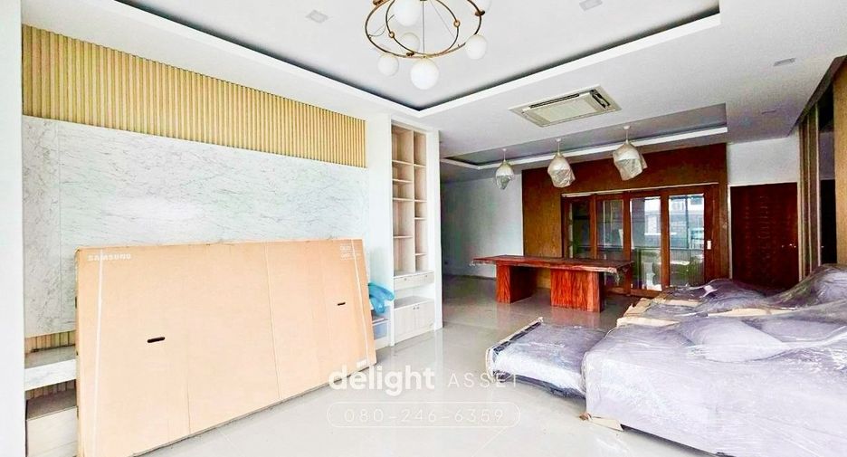 For sale 4 ベッドルーム house in Bang Kruai, Nonthaburi
