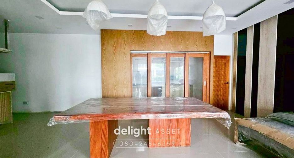 For sale 4 ベッドルーム house in Bang Kruai, Nonthaburi