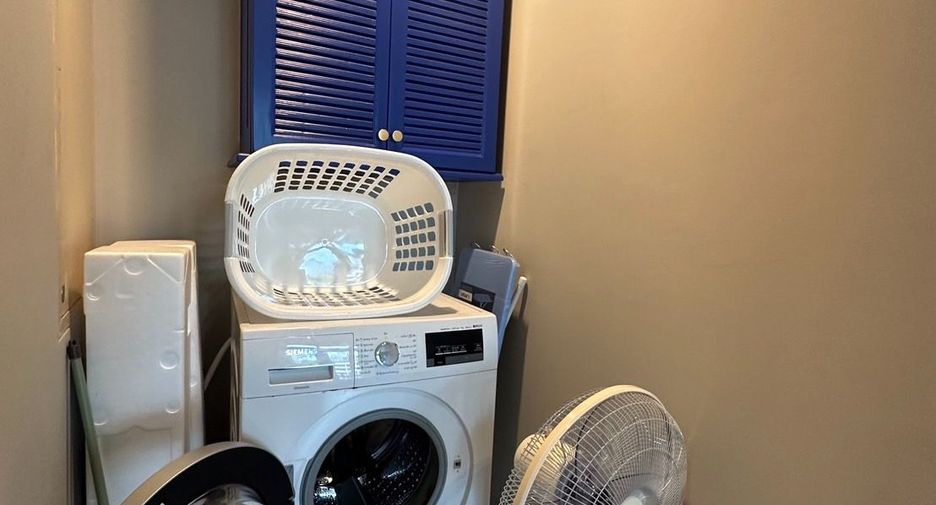 Wohnung zur Miete mit 2 Zimmer in Khlong Toei, Bangkok
