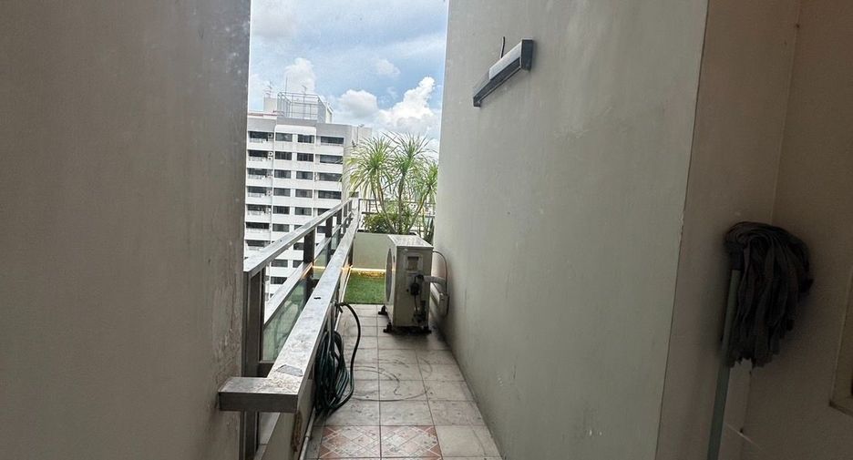 Wohnung zur Miete mit 2 Zimmer in Khlong Toei, Bangkok