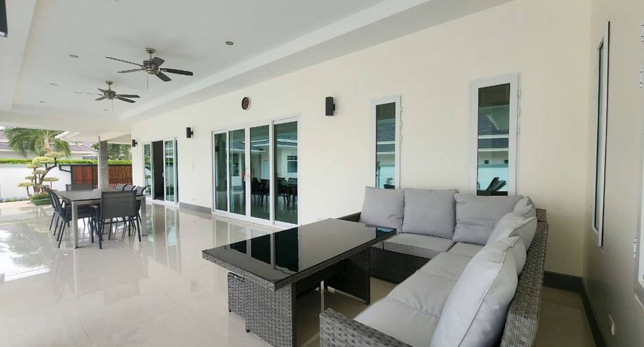 Villa zum Kauf mit 4 Zimmer in Cha Am, Phetchaburi