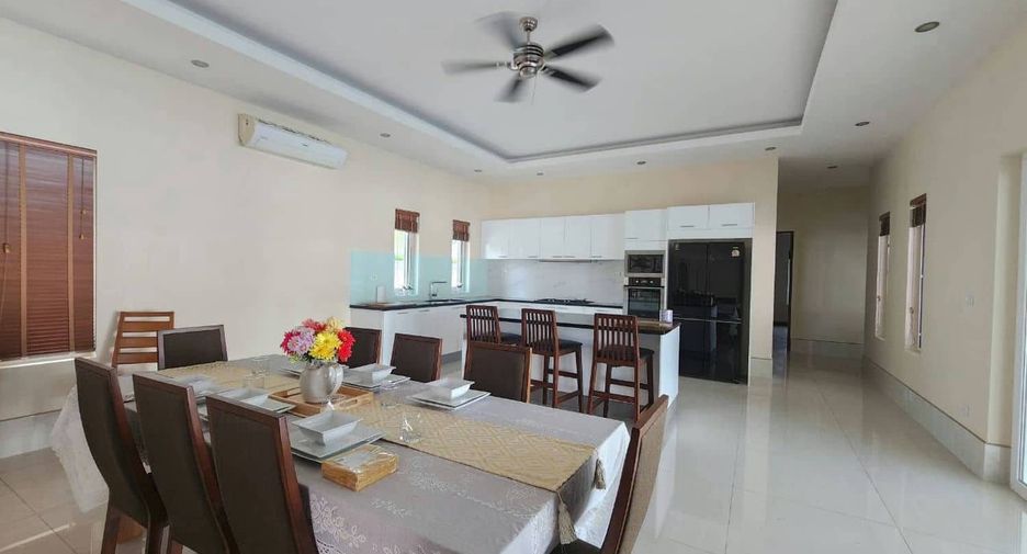 Villa zum Kauf mit 4 Zimmer in Cha Am, Phetchaburi