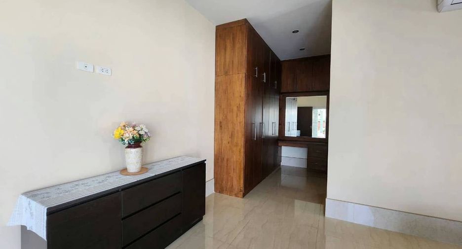 Villa zum Kauf mit 4 Zimmer in Cha Am, Phetchaburi