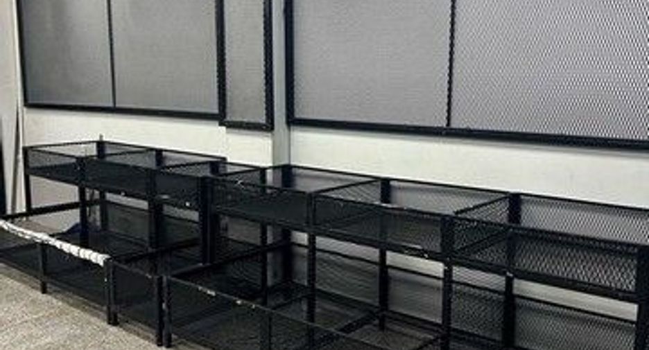 For rent 1 bed retail Space in Pom Prap Sattru Phai, Bangkok
