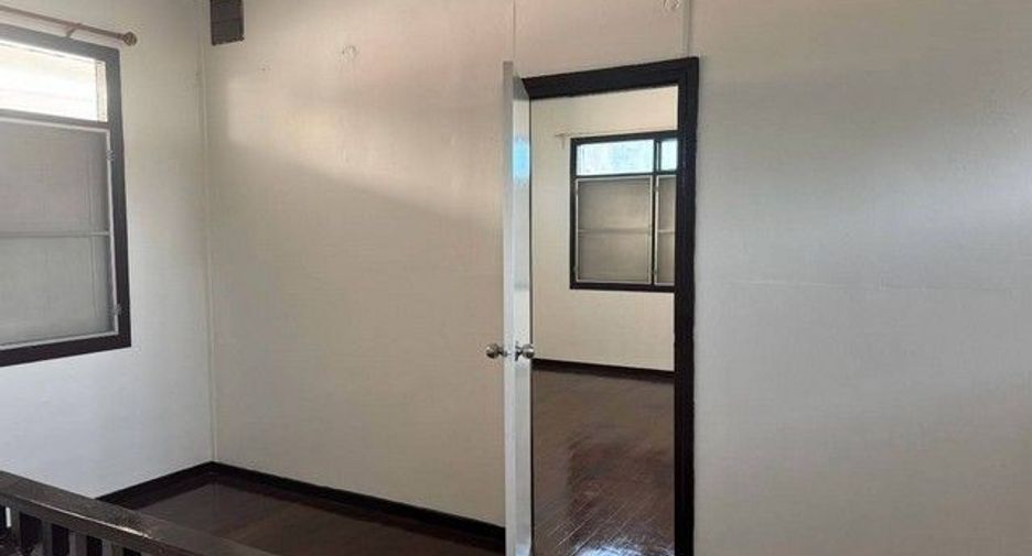 For rent 3 bedrooms house in Bang Na, Bangkok