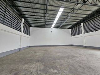 Аренда 1 кровать склад в Thanyaburi, Патумтани