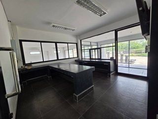 Аренда 1 кровать склад в Thanyaburi, Патумтани