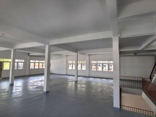 Almacén en alquiler de 1 habitaciones en Din Daeng, Bangkok