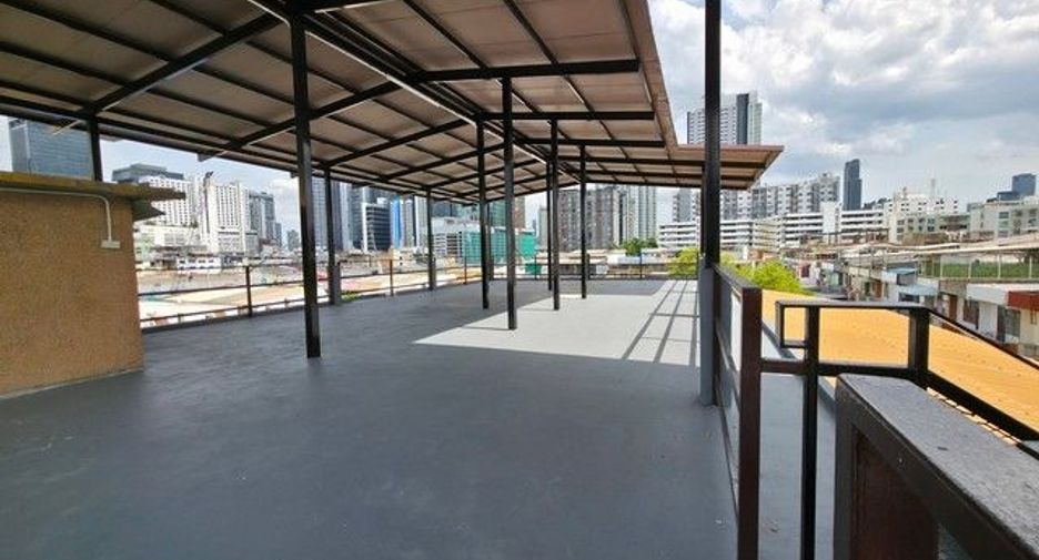 Almacén en alquiler de 1 habitaciones en Din Daeng, Bangkok