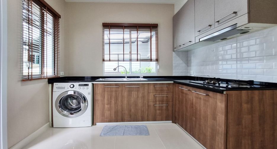 For rent 3 ベッドルーム house in Suan Luang, Bangkok