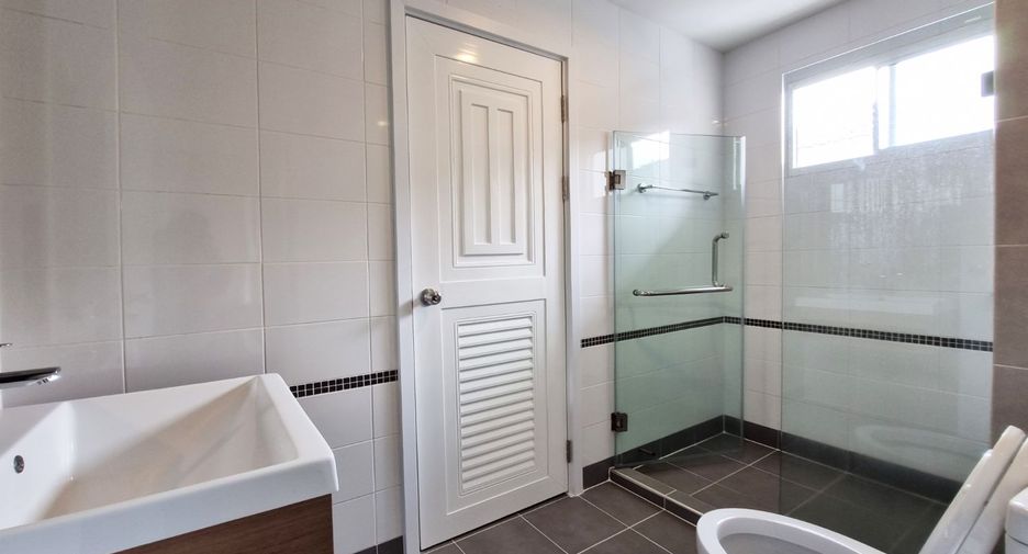 For rent 3 ベッドルーム house in Suan Luang, Bangkok
