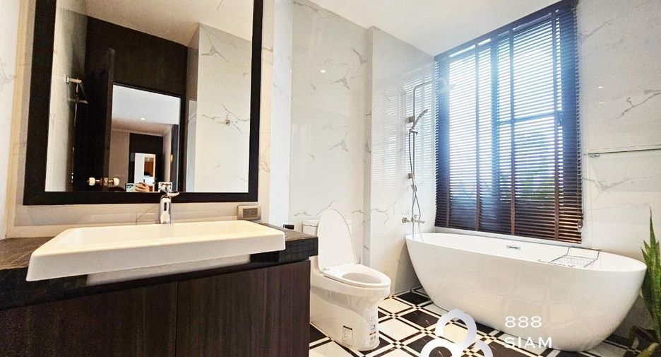 For sale 2 bedrooms condo in Yan Nawa, Bangkok