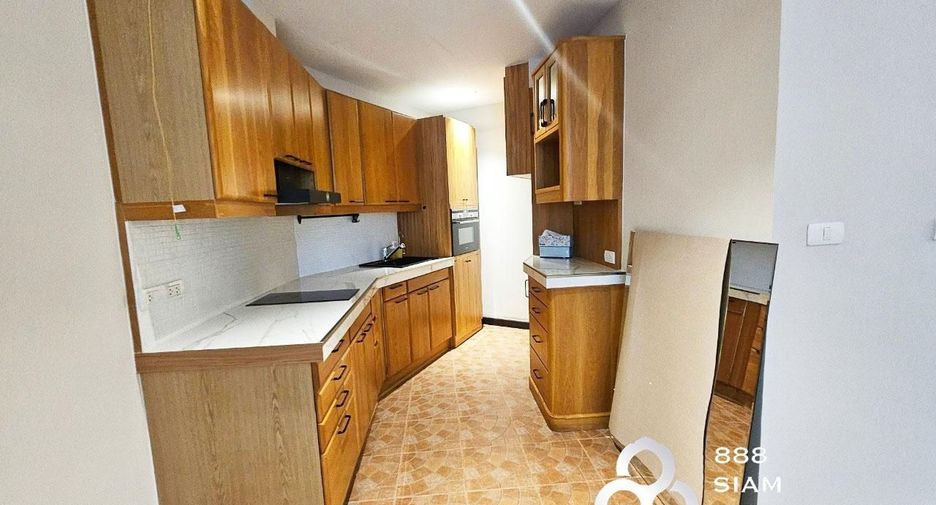 For sale 2 bedrooms condo in Yan Nawa, Bangkok