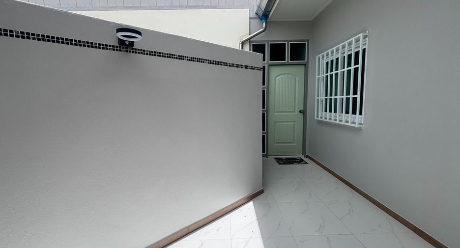 出租 2 卧室 独立屋 在 Klaeng, Rayong