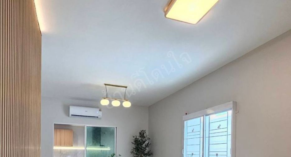 出售 4 卧室 联排别墅 在 Bang Phli, Samut Prakan