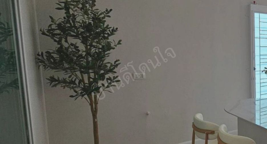 出售 4 卧室 联排别墅 在 Bang Phli, Samut Prakan