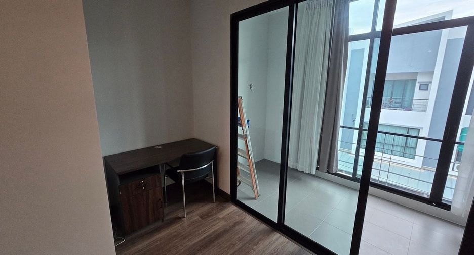 Reihenhaus zur Miete mit 3 Zimmer in Phra Khanong, Bangkok